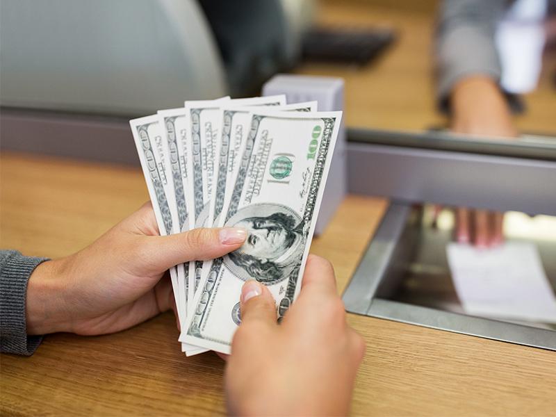 财报前瞻 | 数据龙头Palantir(PLTR.US)盈利动能强劲,本季营收预增38.6%超同行